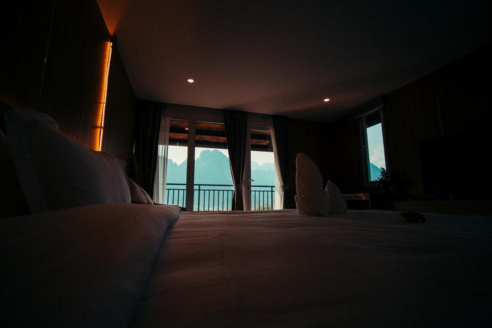The Elephant Crossing Hotel Vang Vieng Εξωτερικό φωτογραφία