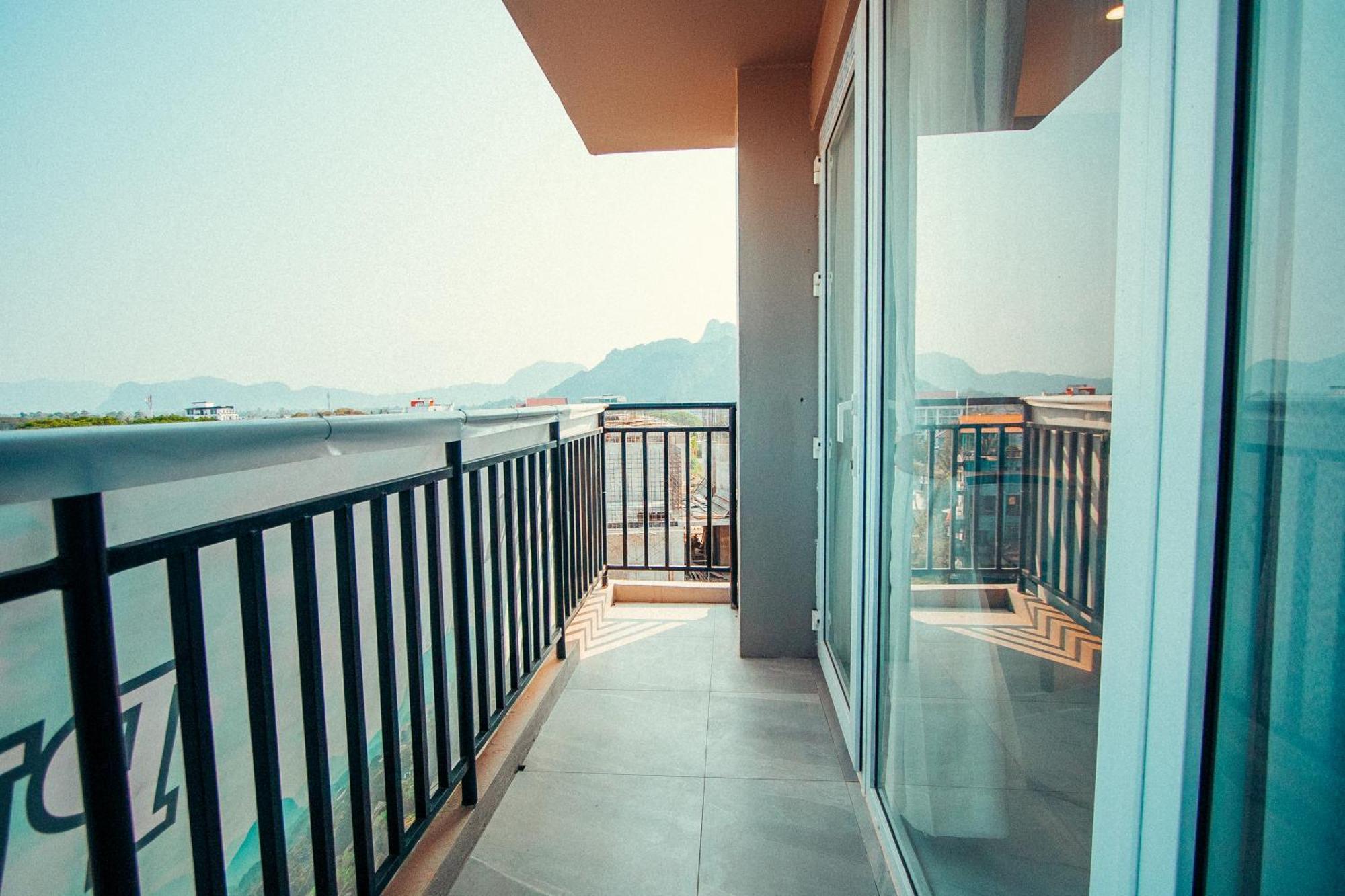 The Elephant Crossing Hotel Vang Vieng Εξωτερικό φωτογραφία