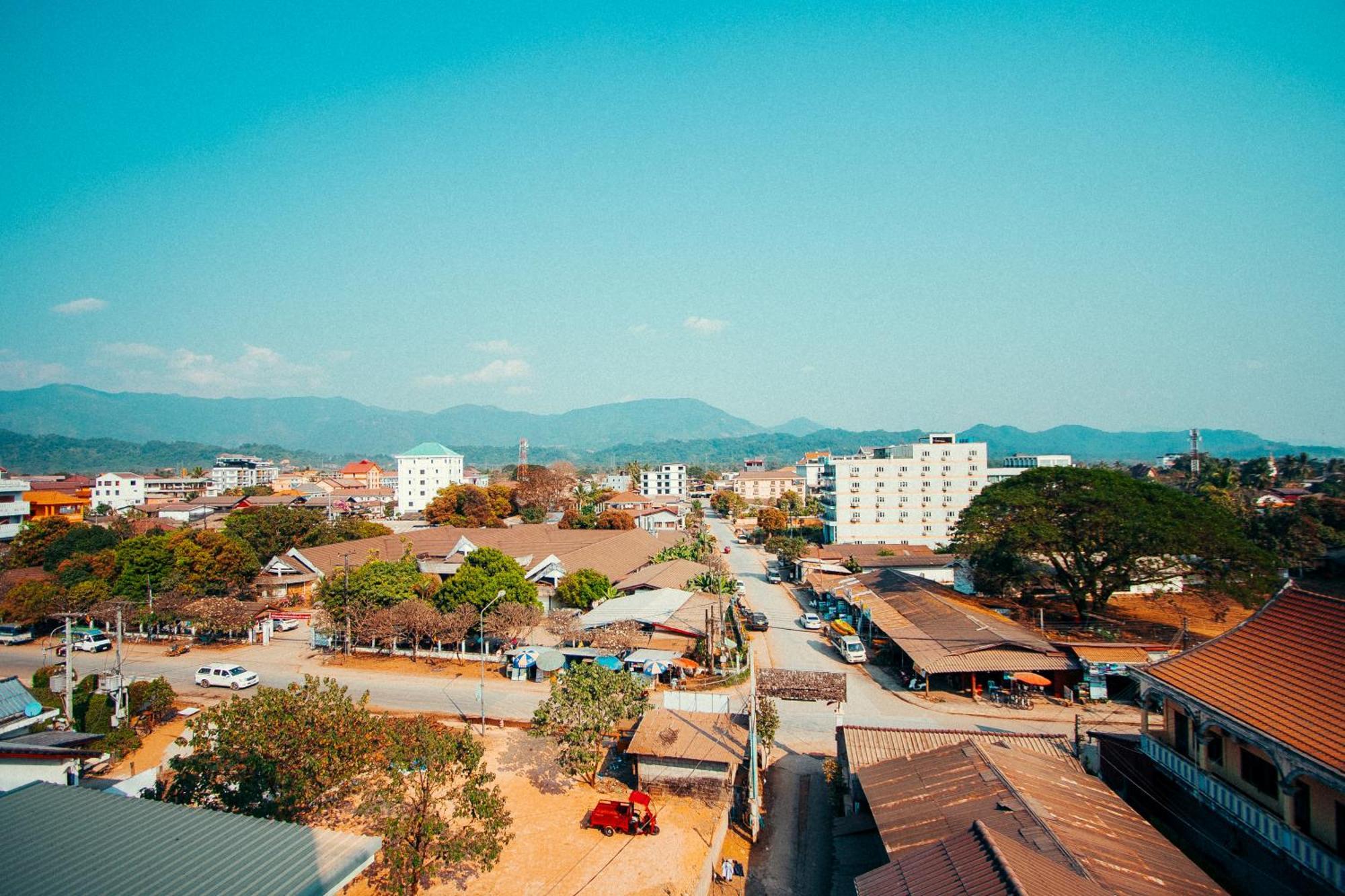 The Elephant Crossing Hotel Vang Vieng Εξωτερικό φωτογραφία
